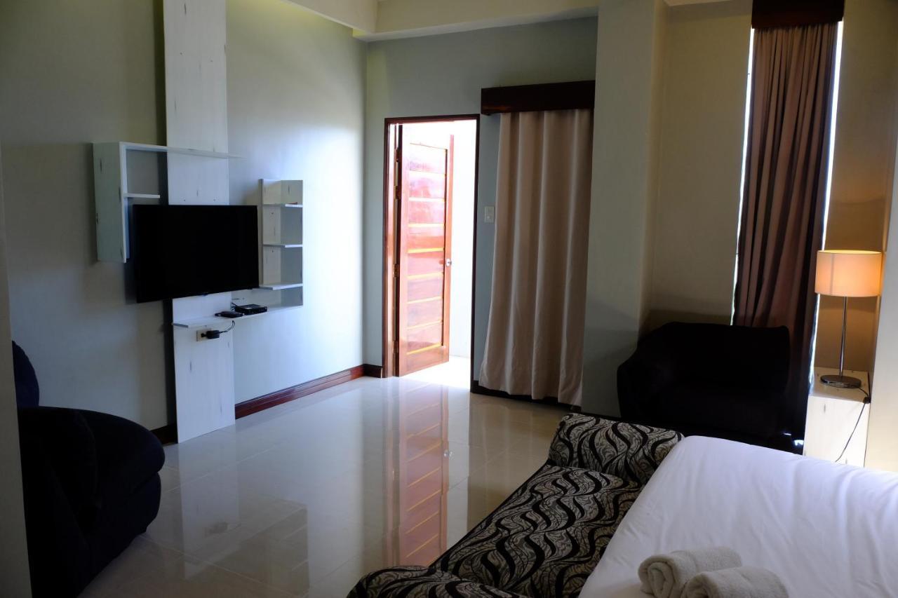 Pacific Waves Inn Baler Exteriér fotografie